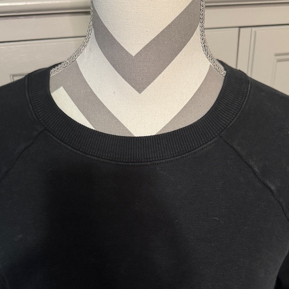 Distressed Black Crop Sweatshirt by JoyLab Size Small - Picture 4 of 9